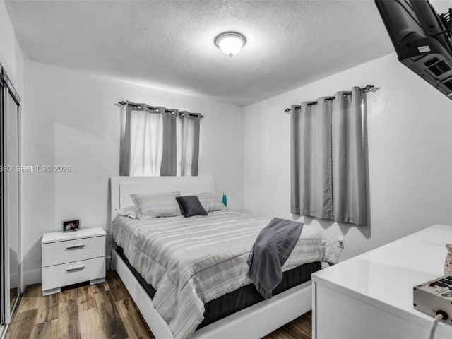 Продажа дома по адресу 3505 NW 83rd Ter - фото 7521209