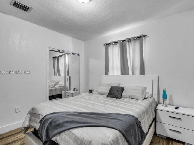 Продажа дома по адресу 3505 NW 83rd Ter - фото 7521210