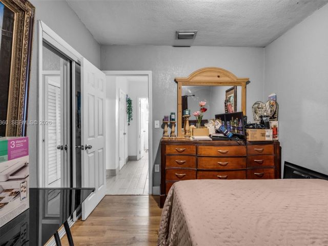 Продажа дома по адресу 3505 NW 83rd Ter - фото 7521212