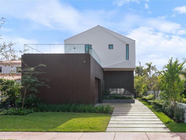 Дом в аренду по адресу 536 W 51st St - фото 7469495