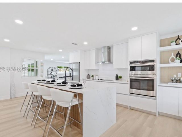 Продажа дома по адресу 1780 SW 12th St - фото 7453333