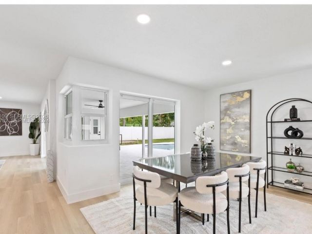 Продажа дома по адресу 1780 SW 12th St - фото 7453339