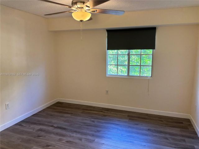 Продажа дома по адресу 2981 NE 185th St 1802 - фото 7476506