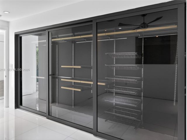 Продажа дома по адресу 1000 N Shore Dr - фото 7468248