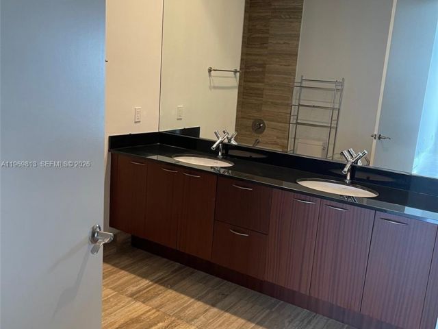 Квартира в аренду номер3405 - фото 7497421