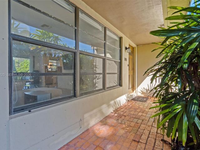 Продажа дома по адресу 3035 Hayes St - фото 7515143