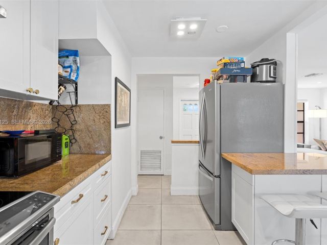 Продажа дома по адресу 3035 Hayes St - фото 7515155