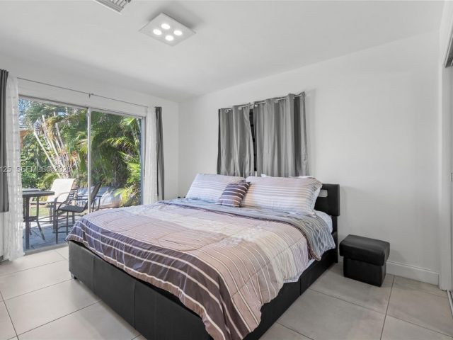 Продажа дома по адресу 3035 Hayes St - фото 7515158