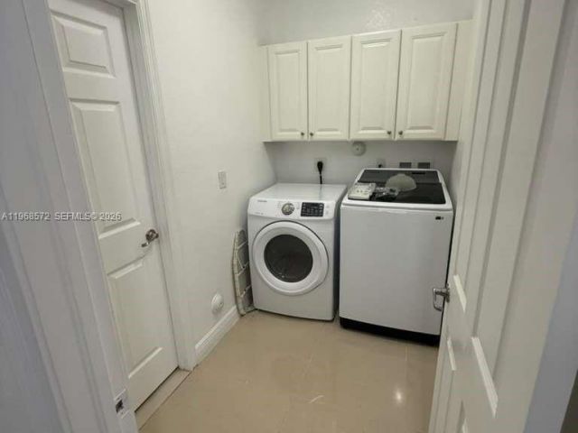 Продажа дома по адресу 9947 NW 86th Ter - фото 7486373