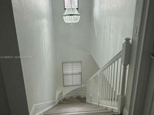 Продажа дома по адресу 9947 NW 86th Ter - фото 7486376