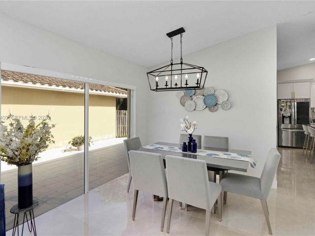 Продажа дома по адресу 11371 SW 146th Ct - фото 7519489