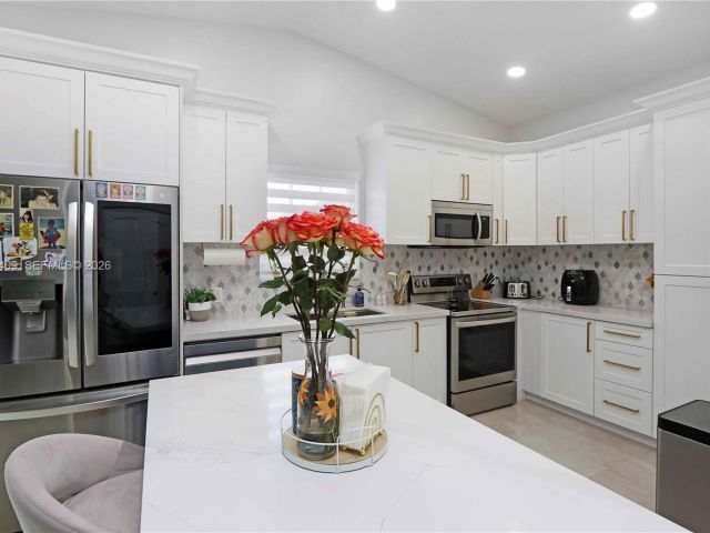 Продажа дома по адресу 11371 SW 146th Ct - фото 7519494