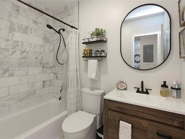 Продажа дома по адресу 11371 SW 146th Ct - фото 7519501