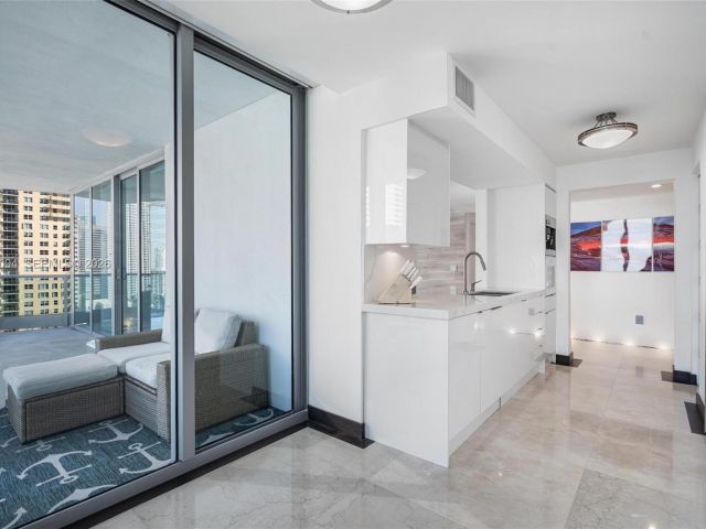 Продажа квартиры #2402 - фото 7511758