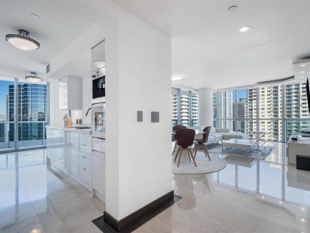 Продажа квартиры #2402 - фото 7511759