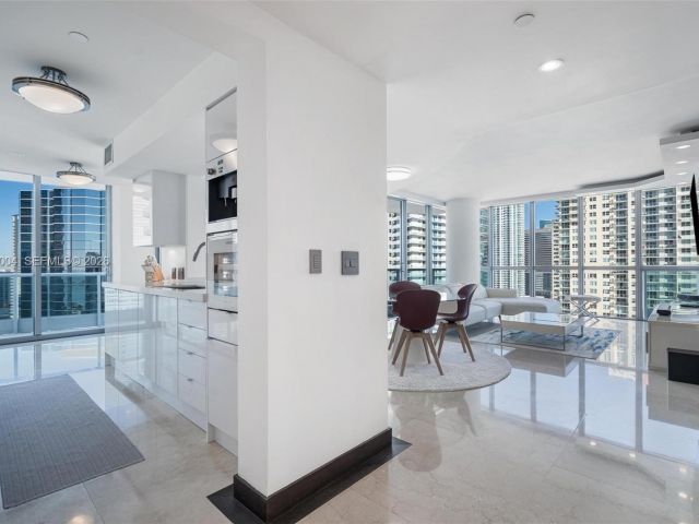 Продажа квартиры #2402 - фото 7511760