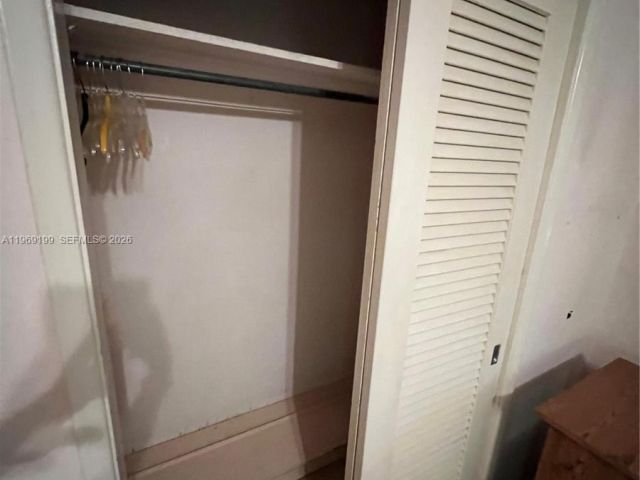 Продажа дома по адресу 812 Columbus Blvd - фото 7471680