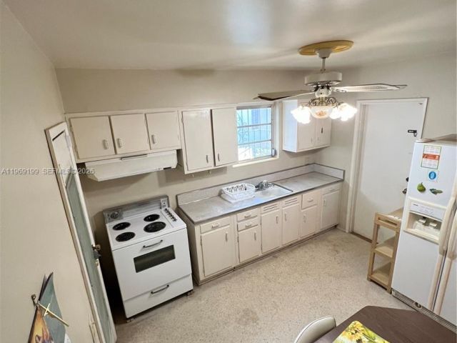 Продажа дома по адресу 812 Columbus Blvd - фото 7471685