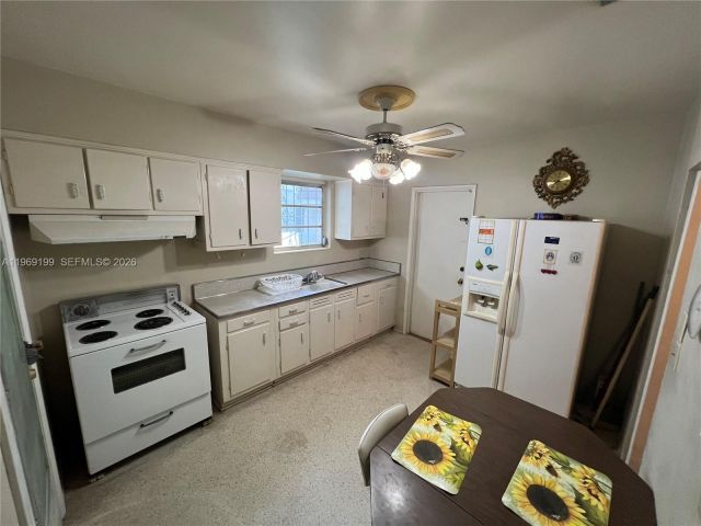 Продажа дома по адресу 812 Columbus Blvd - фото 7471686