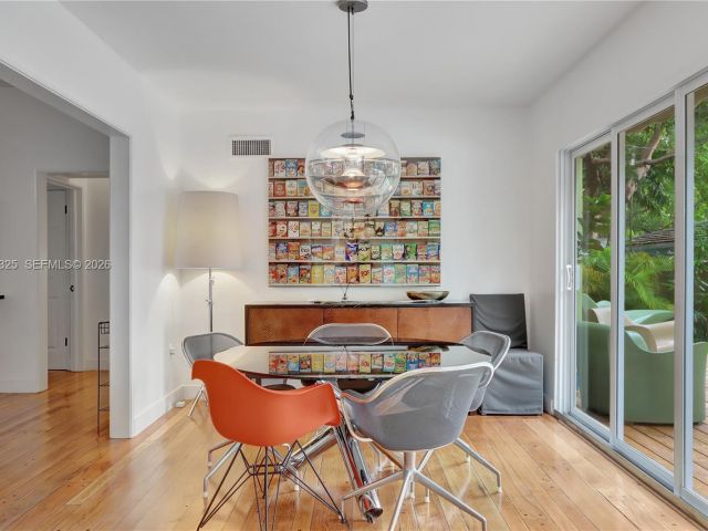 Продажа дома по адресу 842 NW 9th Ct - фото 7528598