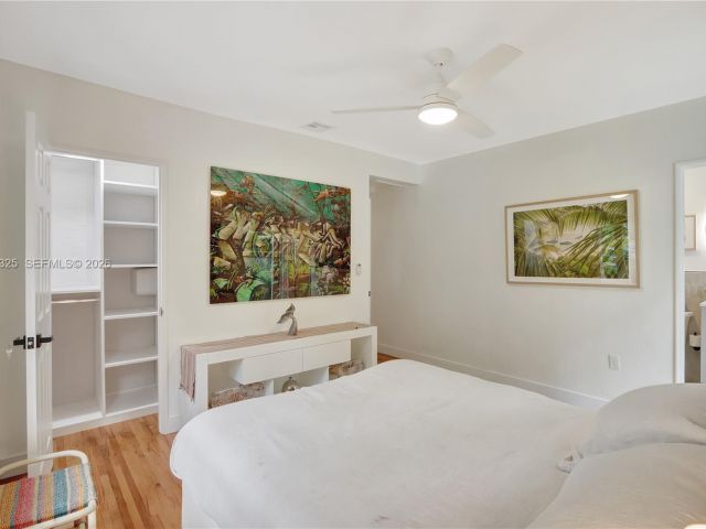 Продажа дома по адресу 842 NW 9th Ct - фото 7528605