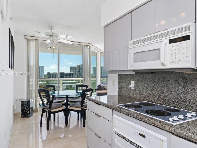 Продажа квартиры #744 - фото 7493220