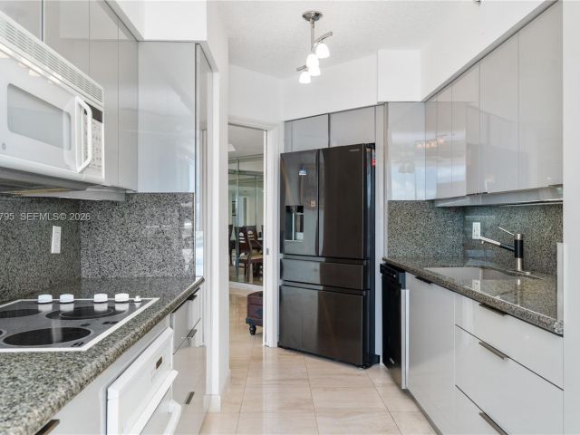 Продажа квартиры #744 - фото 7493221