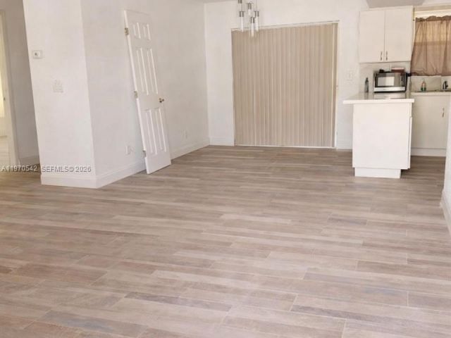 Дом в аренду по адресу 3048 NW 20th St n/a - фото 7483622