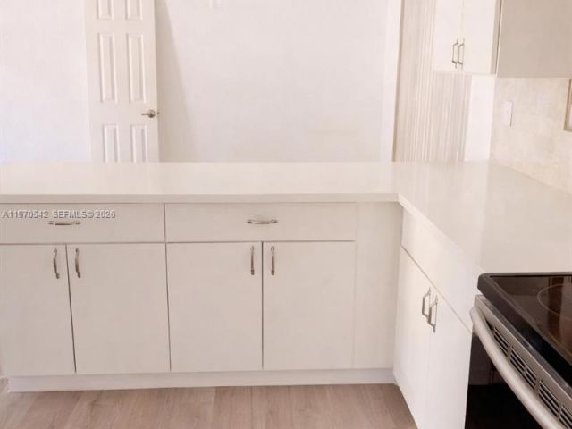 Дом в аренду по адресу 3048 NW 20th St n/a - фото 7483624