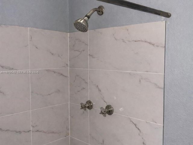 Дом в аренду по адресу 3048 NW 20th St n/a - фото 7483633