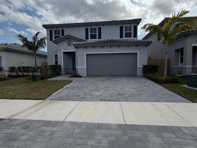 Дом в аренду по адресу 2638 SE 9th St - фото 7493107