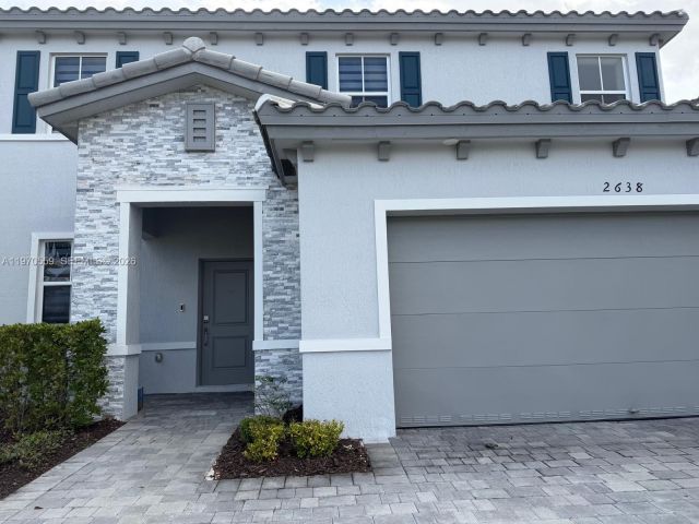 Дом в аренду по адресу 2638 SE 9th St - фото 7493108