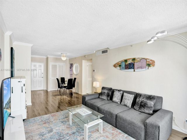 Квартира в аренду номер1001 (available May 4) - фото 7477755