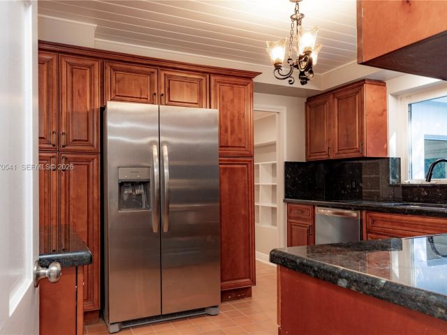 Дом в аренду по адресу 1350 Mendavia Ave - фото 7471665