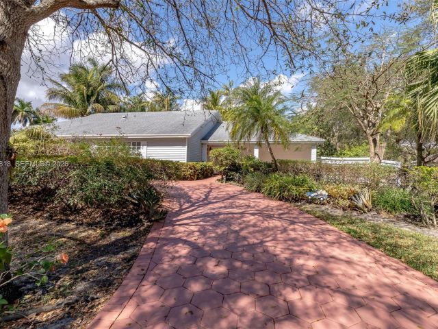 Продажа дома по адресу 15005 SW 148th St - фото 7522008