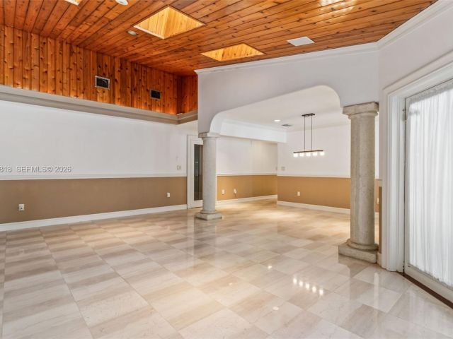 Продажа дома по адресу 15005 SW 148th St - фото 7522013