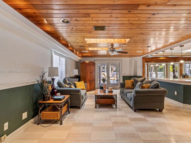 Продажа дома по адресу 15005 SW 148th St - фото 7522018