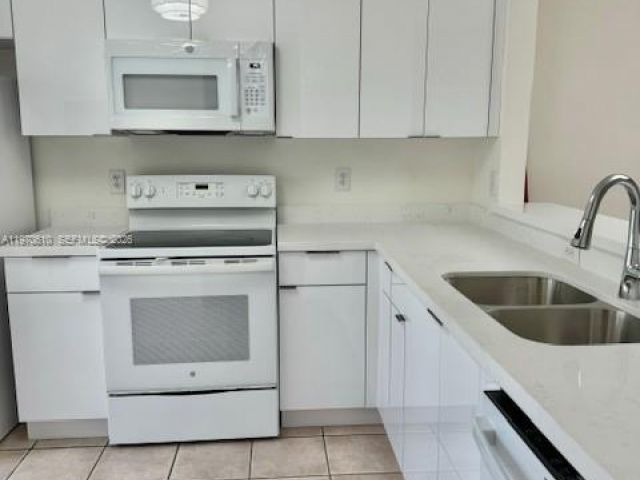 Дом в аренду по адресу 706 NW 108 TE - фото 7455253