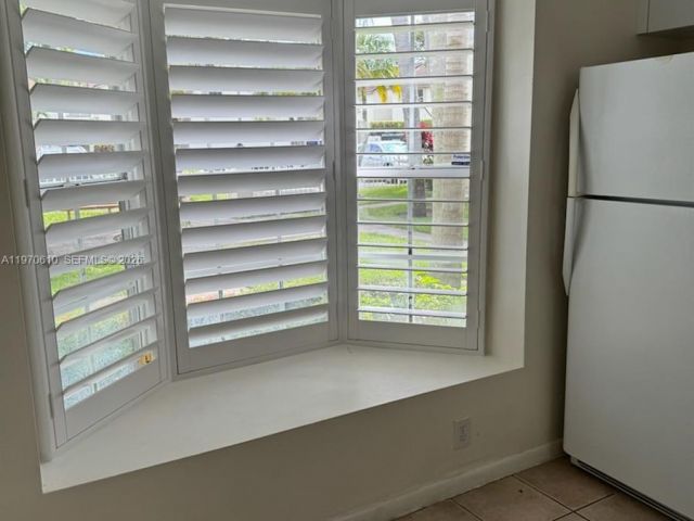 Дом в аренду по адресу 706 NW 108 TE - фото 7455256