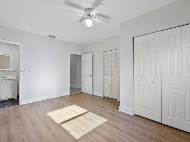 Дом в аренду по адресу 3840 NW 176th St 1 - фото 7480423