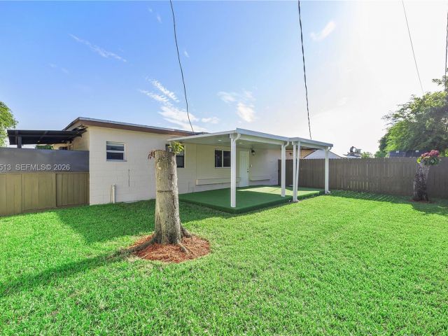 Дом в аренду по адресу 3840 NW 176th St 1 - фото 7480425