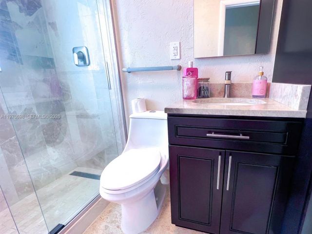 Дом в аренду по адресу 1130 NE 23rd Pl 0 - фото 7478854