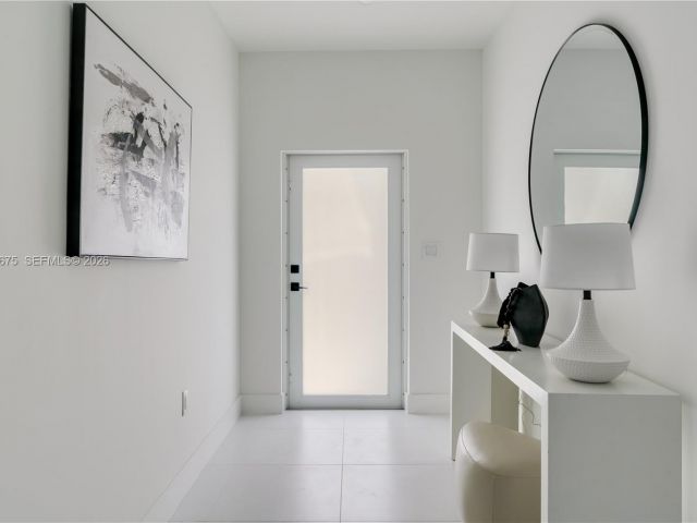 Продажа дома по адресу 4789 NW 1st St - фото 7528446