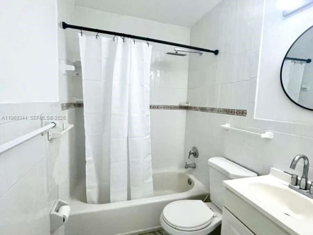 Дом в аренду по адресу 4924 SW 44 AV - фото 7483714