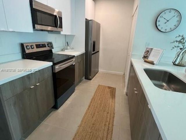 Дом в аренду по адресу 2526 Pierce St 12 - фото 7474517