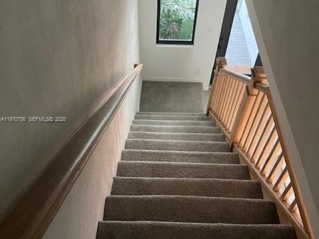 Дом в аренду по адресу 2526 Pierce St 12 - фото 7474520