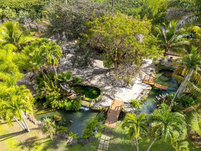 Продажа дома по адресу 19820 SW 244th St - фото 7493046