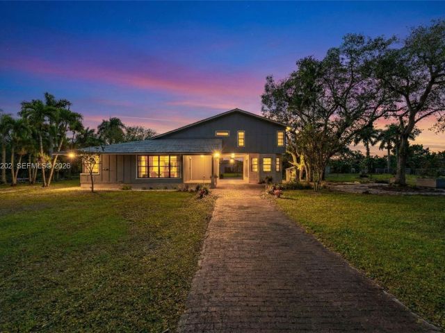 Продажа дома по адресу 19820 SW 244th St - фото 7493047