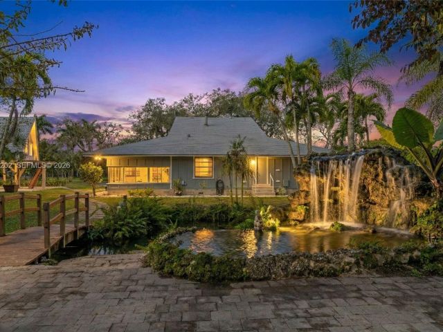 Продажа дома по адресу 19820 SW 244th St - фото 7493048