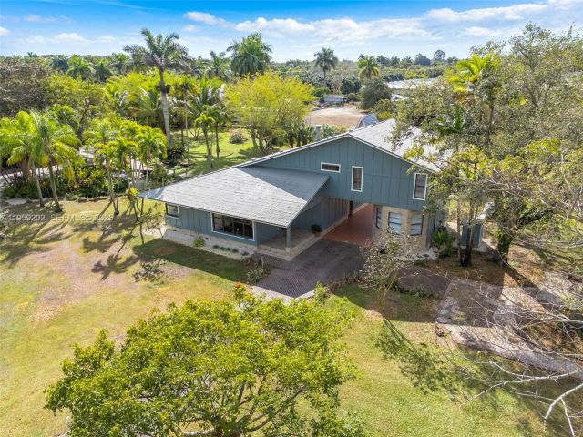 Продажа дома по адресу 19820 SW 244th St - фото 7493049